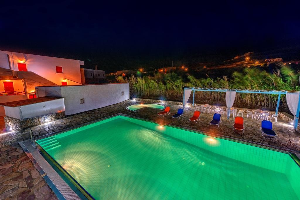 Hotel Smaragdi Apartments Vissa Bagian luar foto