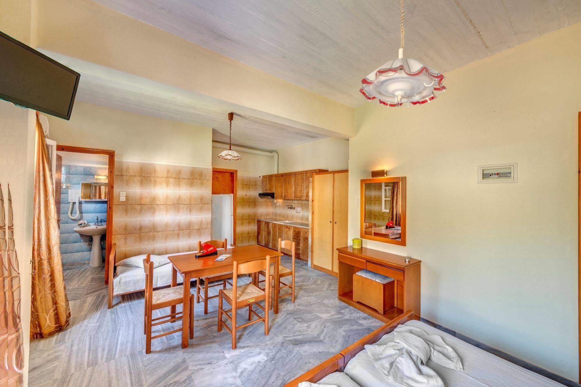 Hotel Smaragdi Apartments Vissa Bagian luar foto