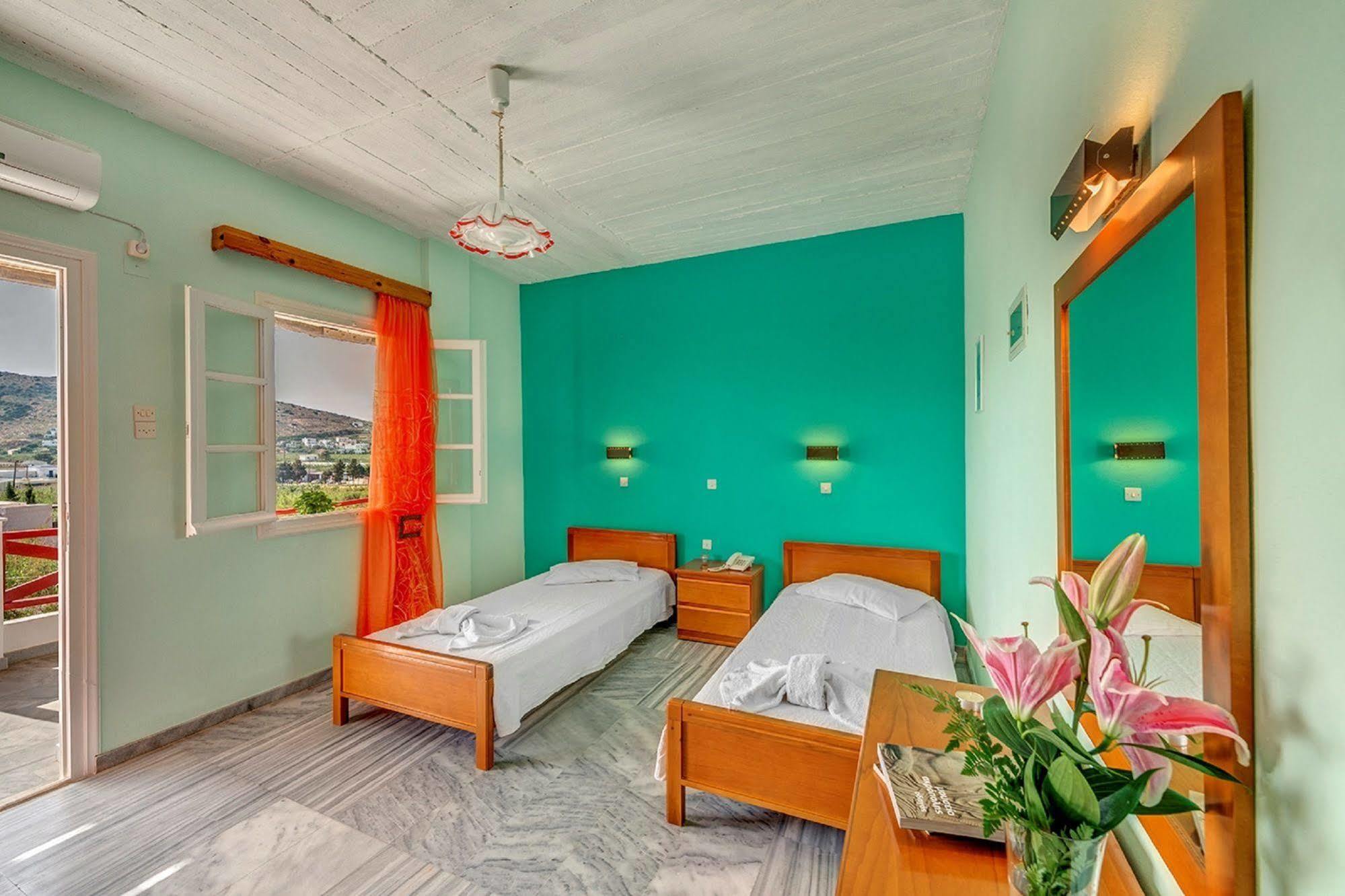 Hotel Smaragdi Apartments Vissa Bagian luar foto