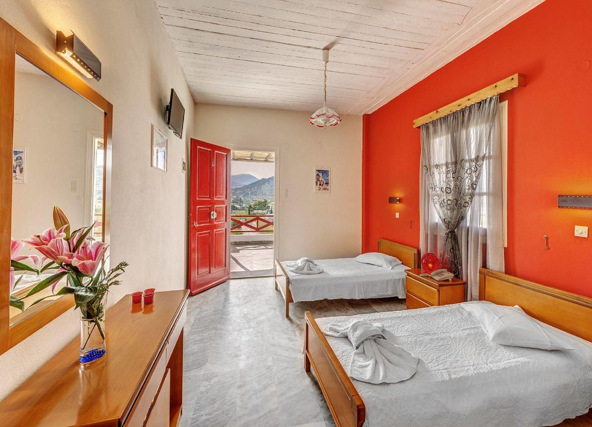 Hotel Smaragdi Apartments Vissa Bagian luar foto